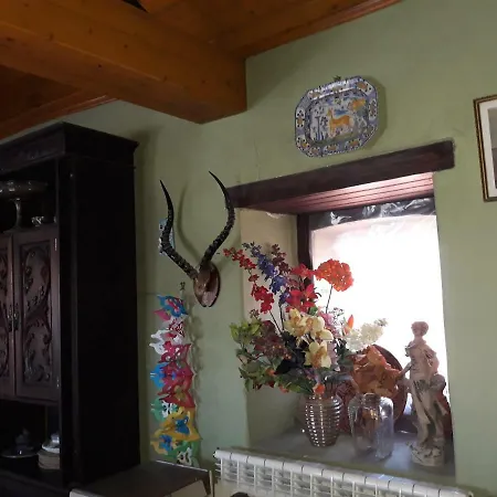 Chapel Square Guest house *